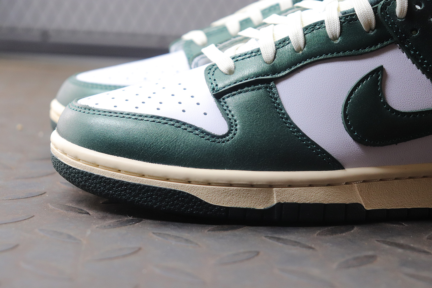 M Batch Nike Dunk Low Vintage Green