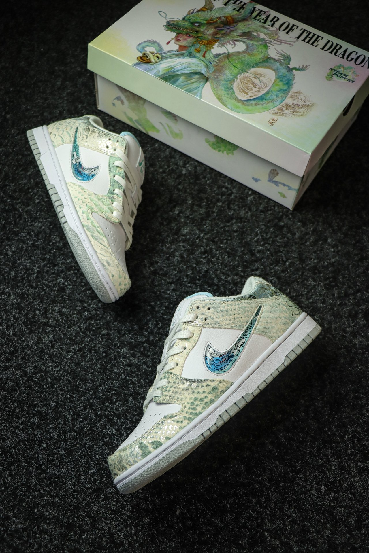 NIKE Dunk Low