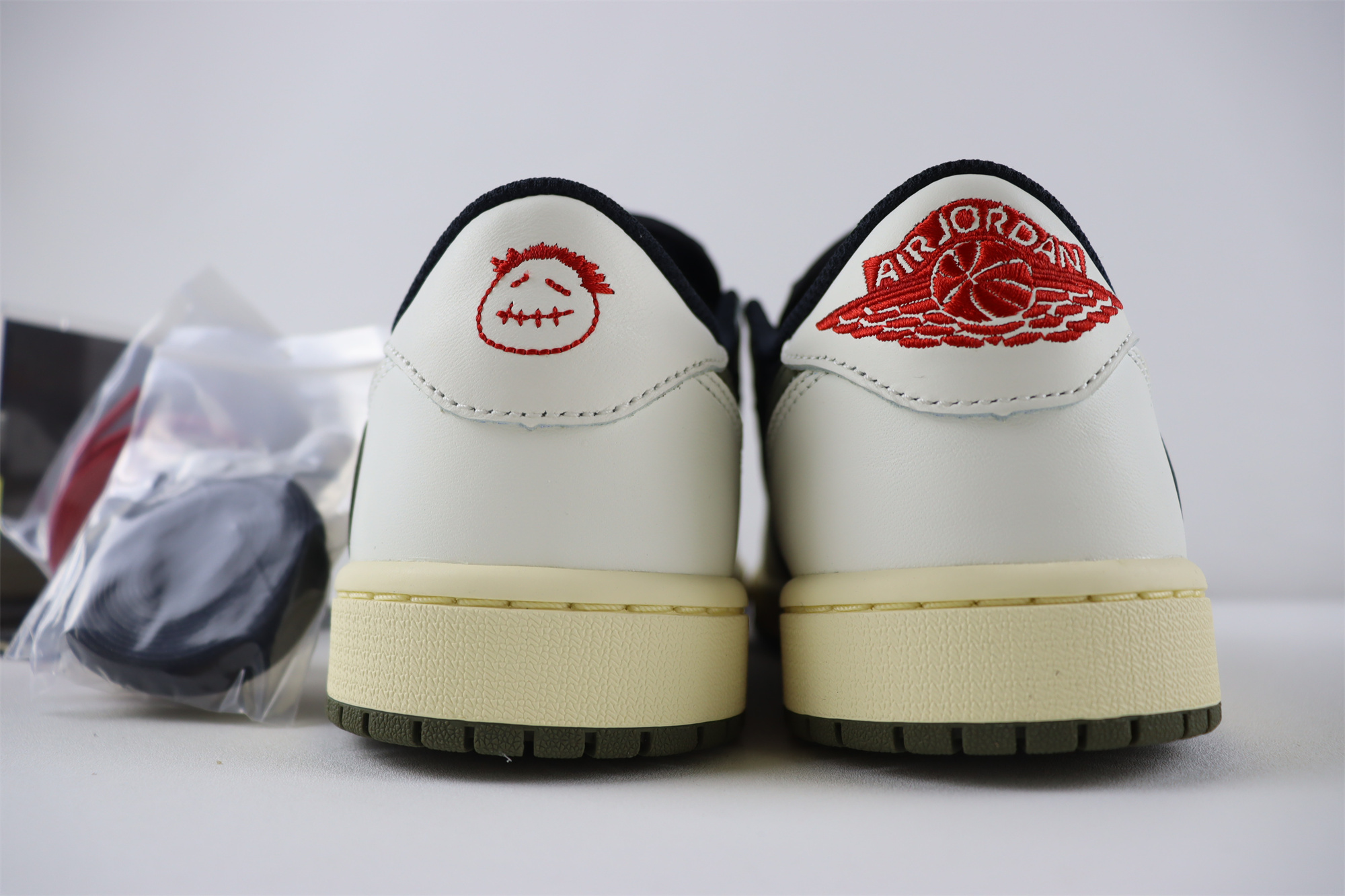 Jordan 1 Retro Low OG SP Travis Scott Olive