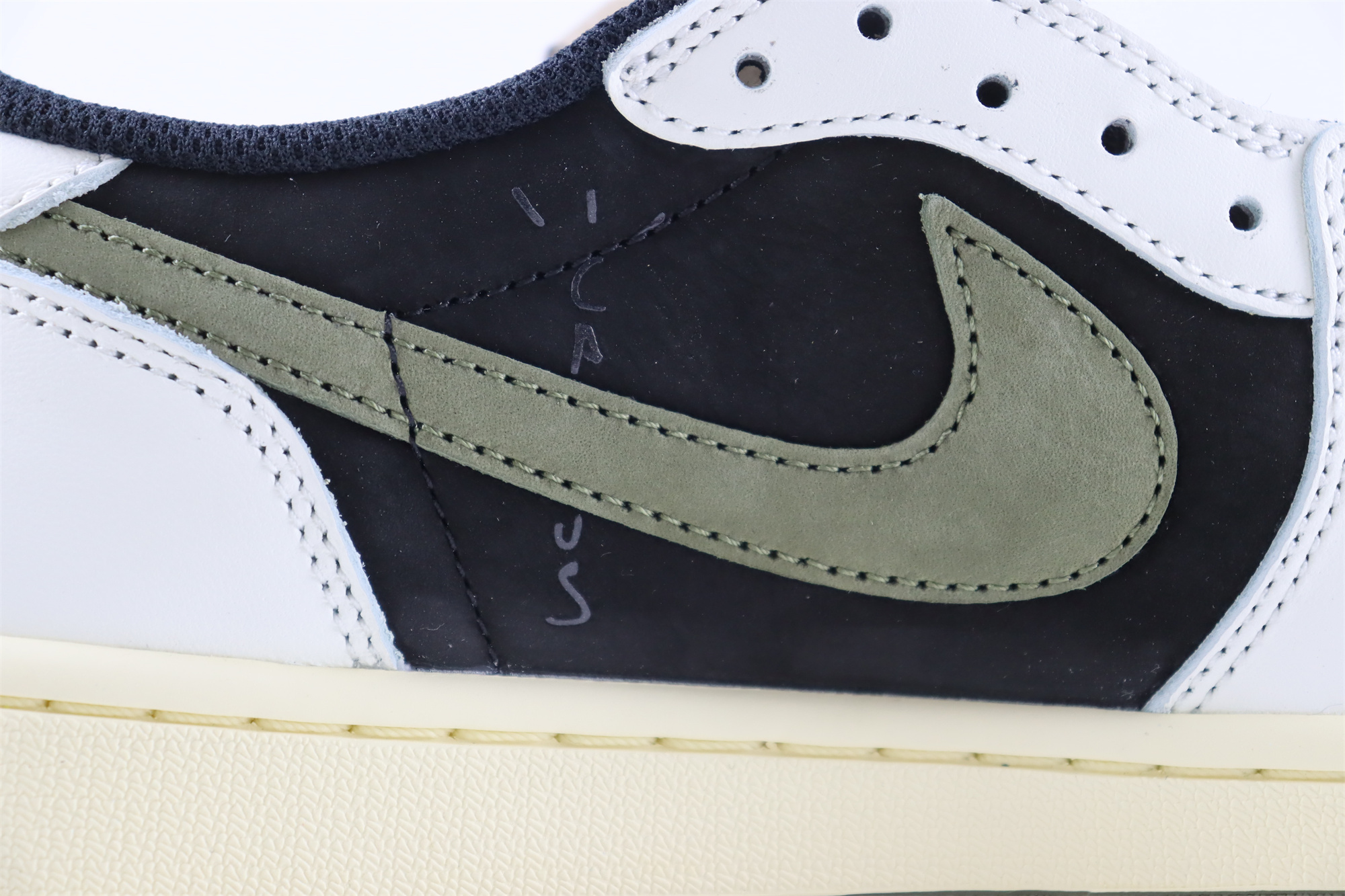 Jordan 1 Retro Low OG SP Travis Scott Olive