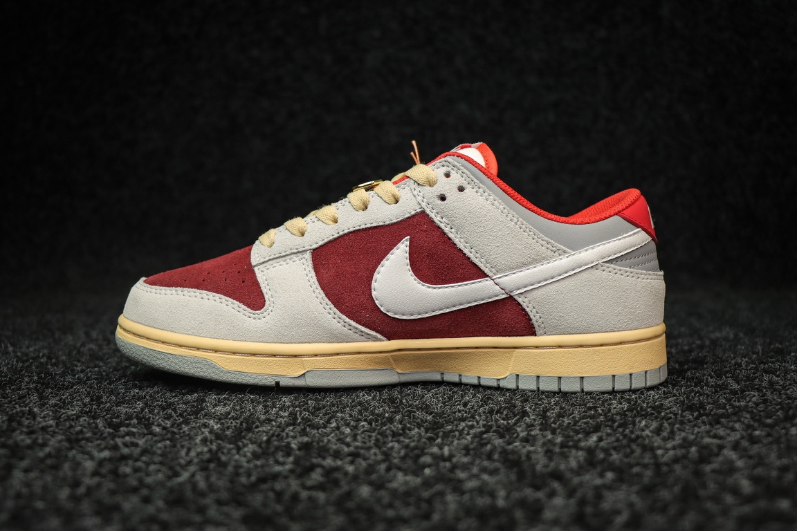 Nike SB Dunk Low