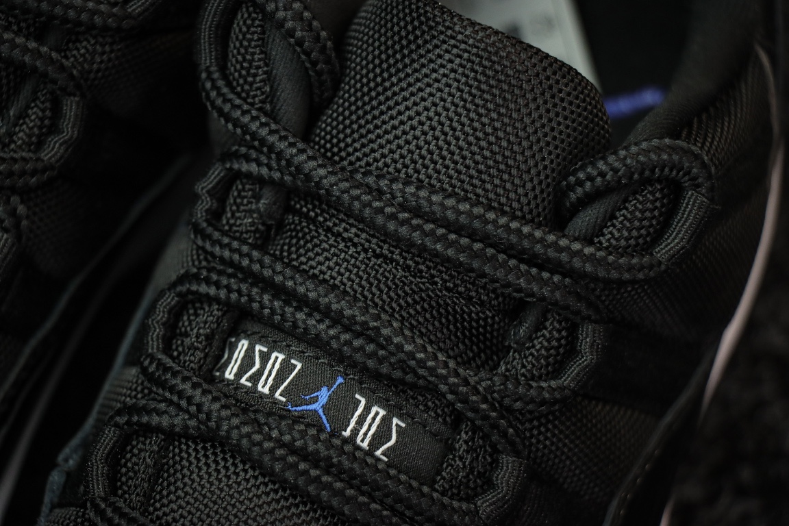 Air Jordan 11 Low “Space Jam”