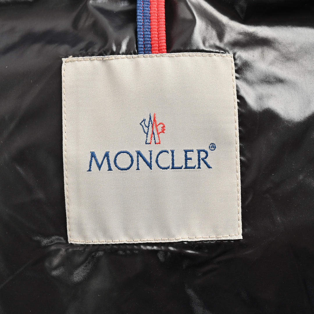 MONCLE* Downjacket Zipper Black