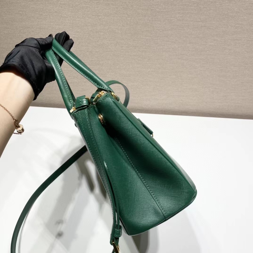 Prad* Galleria small Saffiano patent leather bag (28CM)