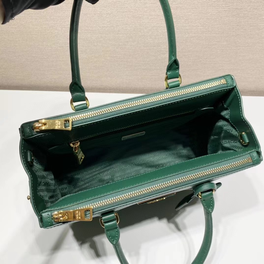 Prad* Galleria small Saffiano patent leather bag (28CM)